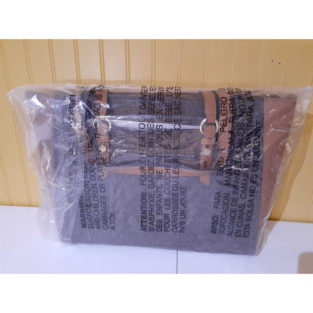 Michael Kors Nomad Large Multi Function Top Zip T… - image 3